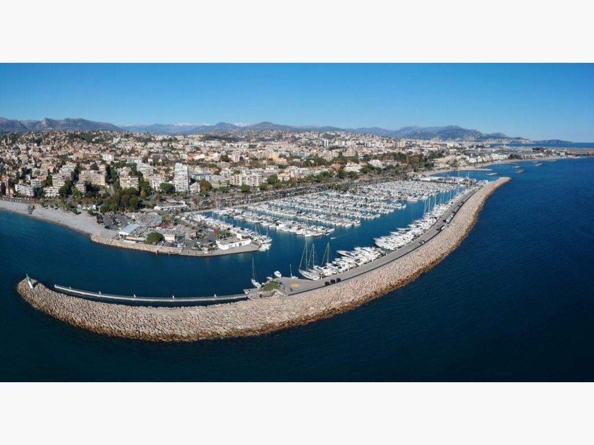 Port de St Laurent du Var