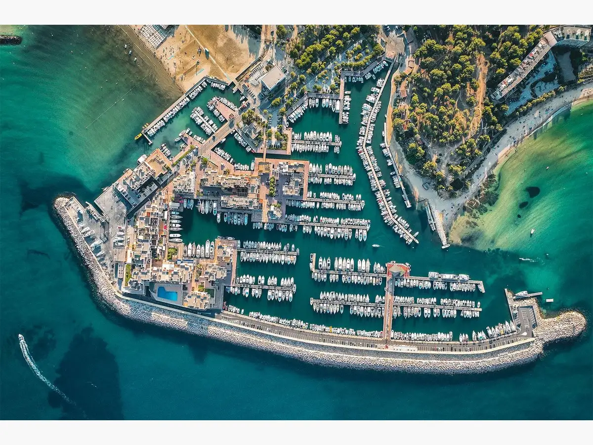 Port de Bormes les Mimosas