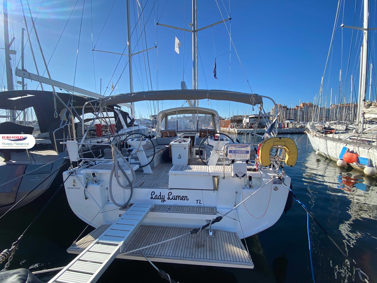 OCEANIS 51.1