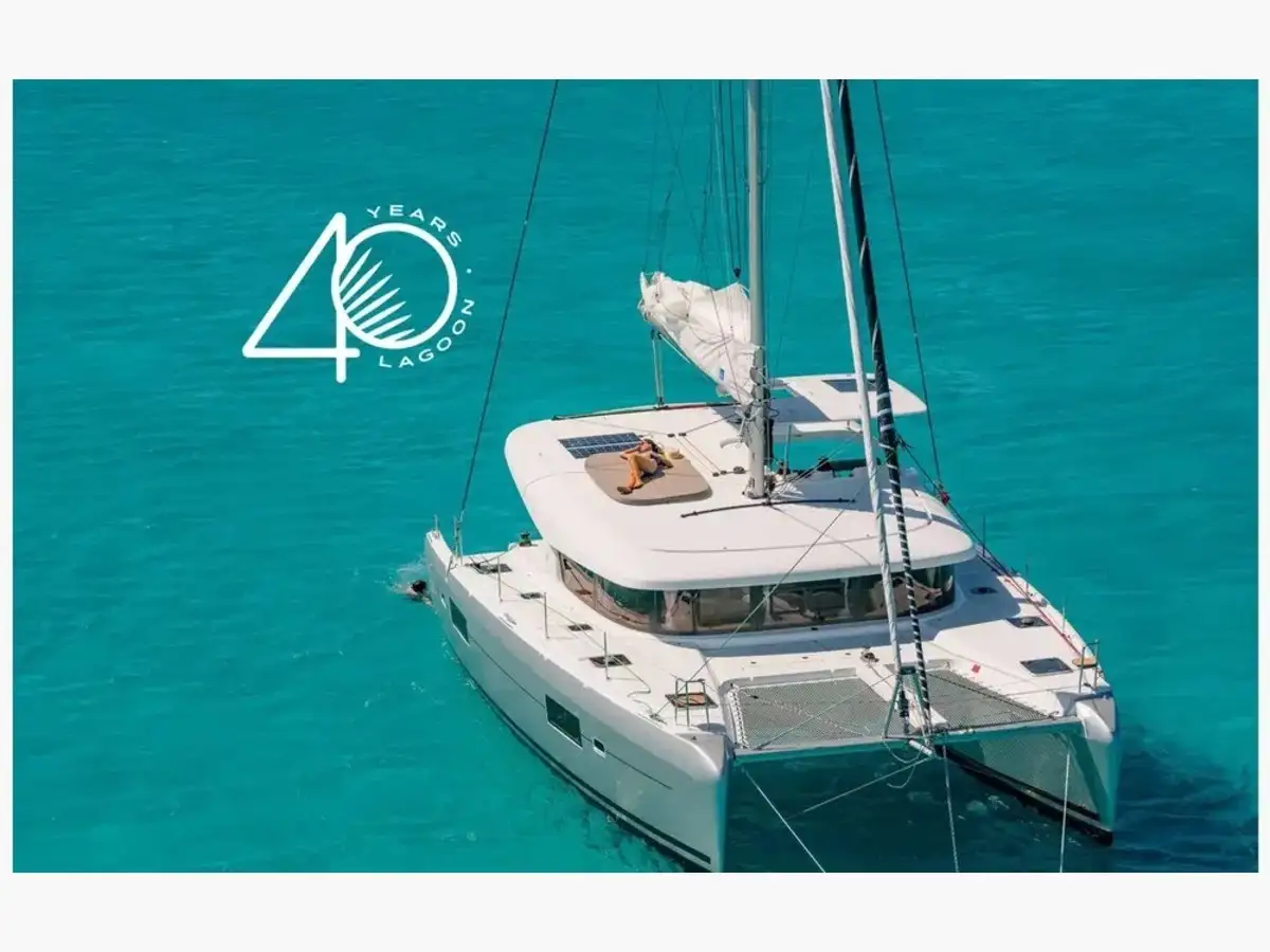 Lagoon 42