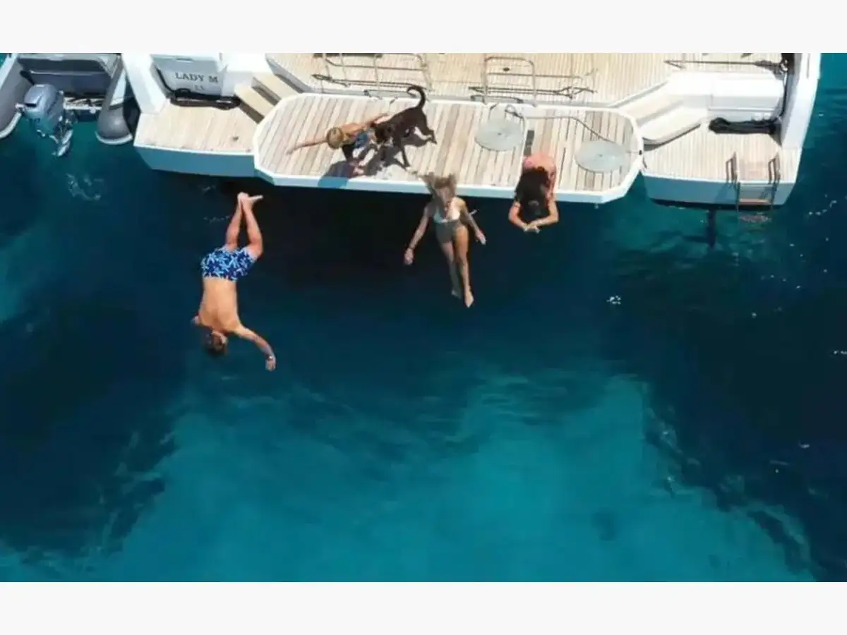 Lagoon 55