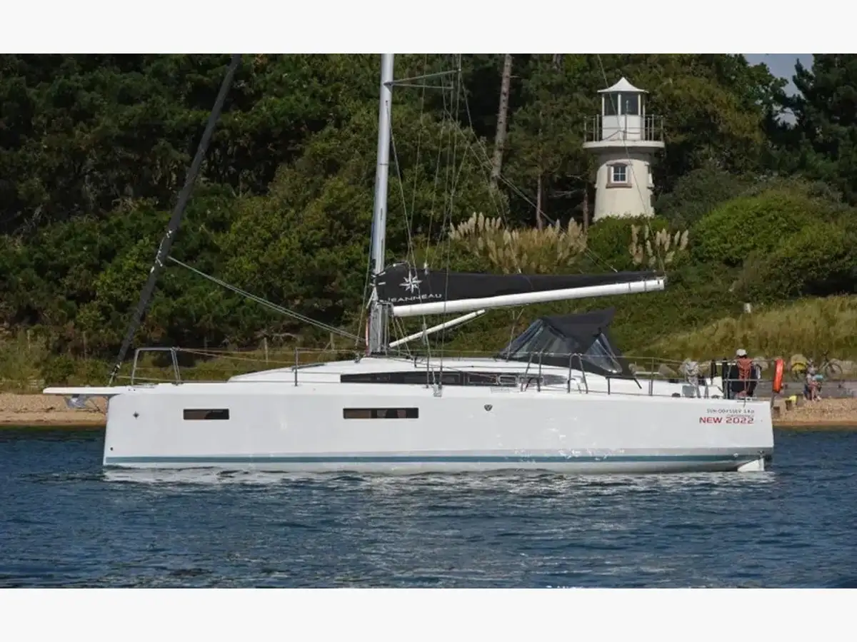 Sun Odyssey 380