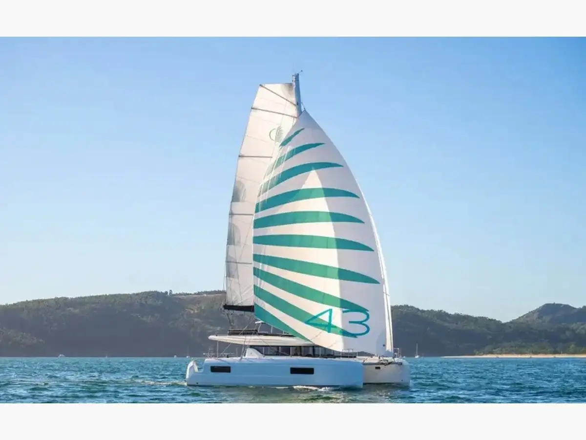 Lagoon 43 Power