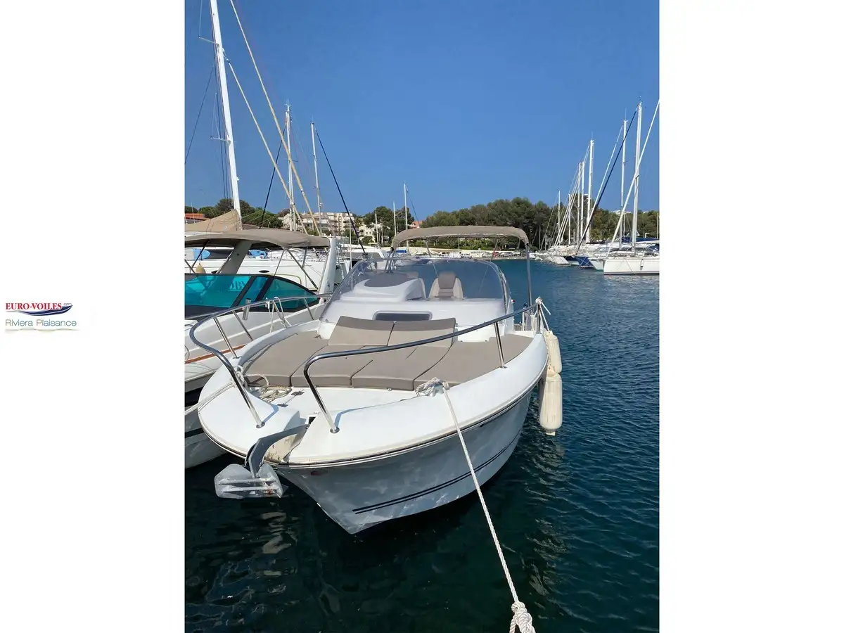 CAP CAMARAT 8.5 WA