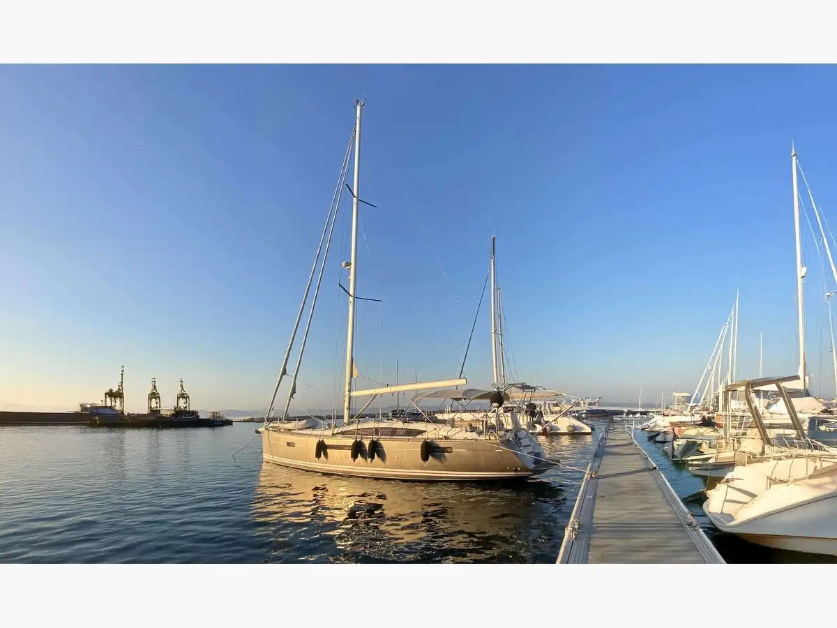 JEANNEAU 53
