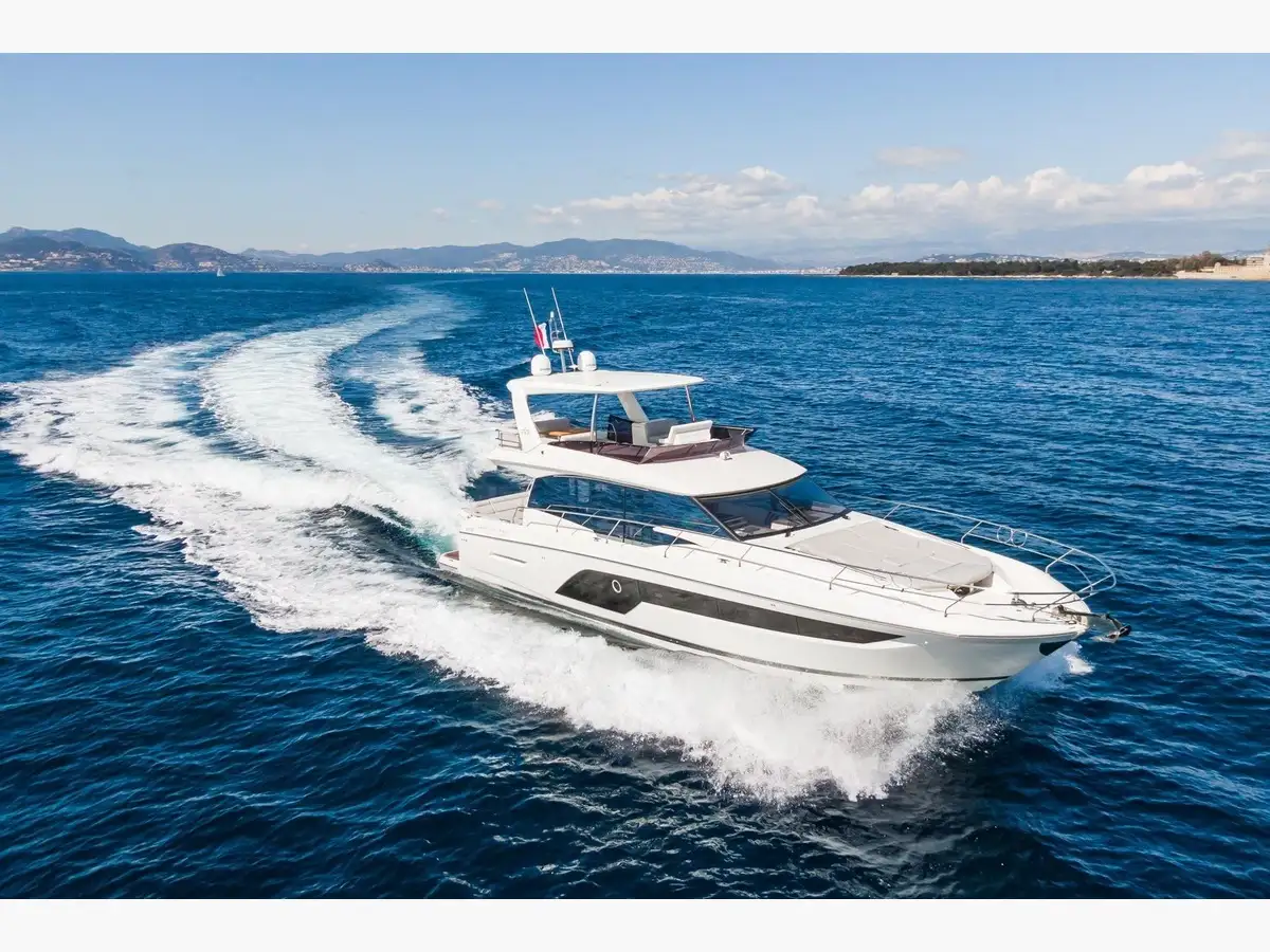 PRESTIGE 590 FLY