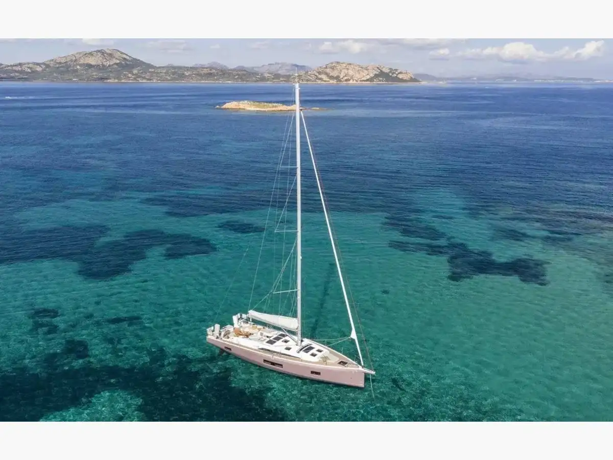 Oceanis 52