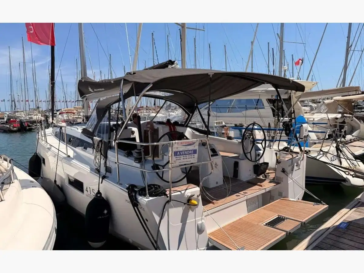 Sun Odyssey 415