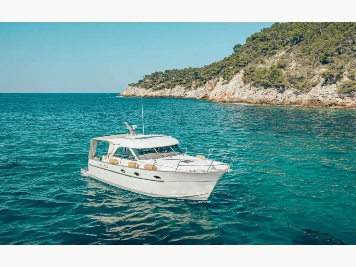Mystic 39