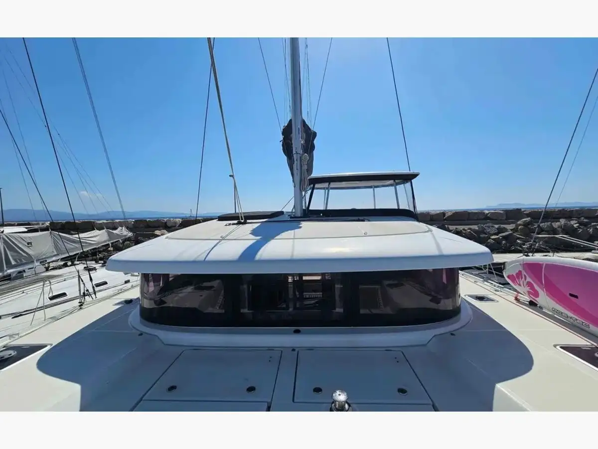 Lagoon 42