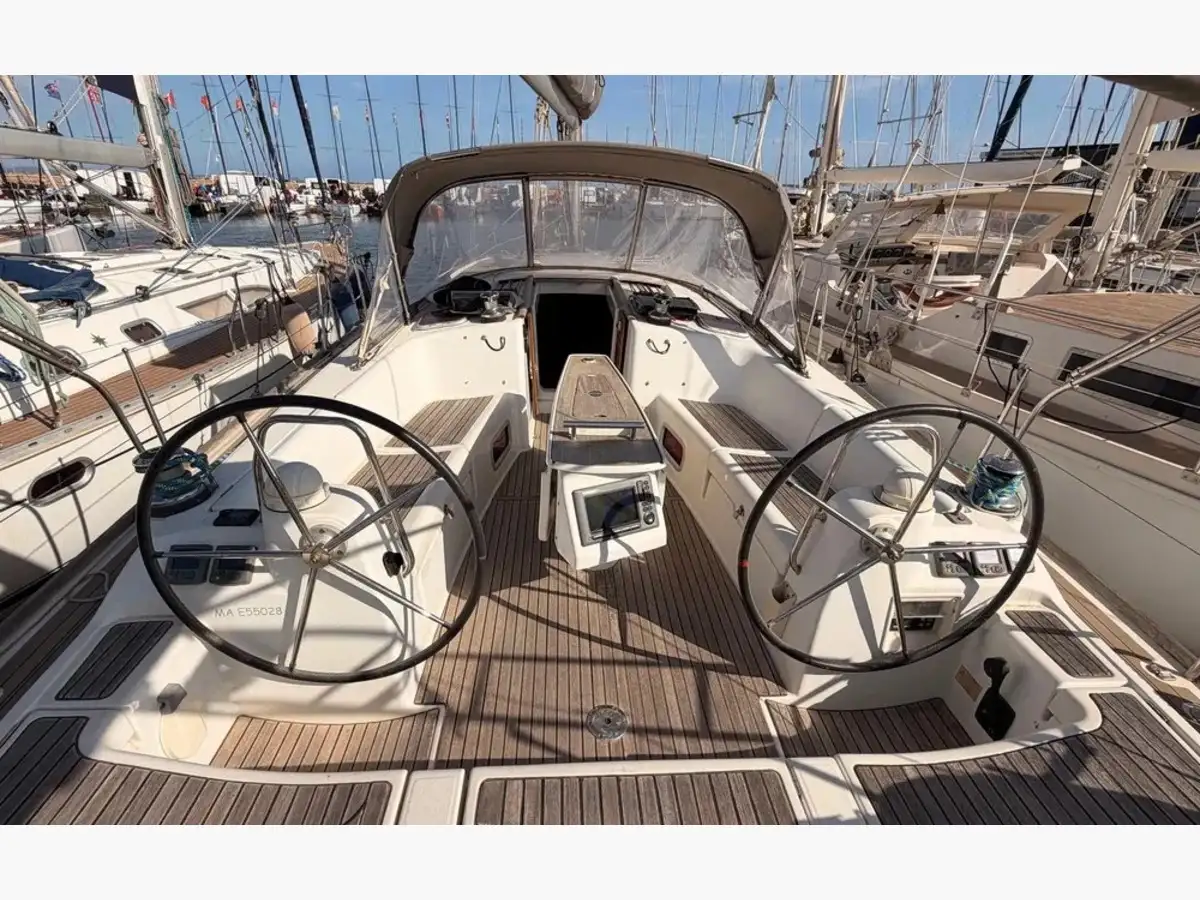 Oceanis 43