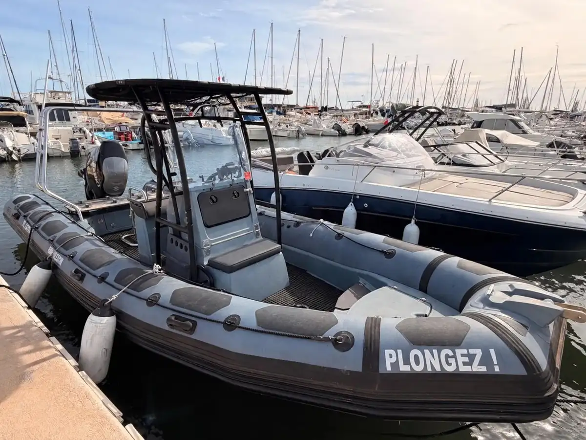 R75 C Hypalon